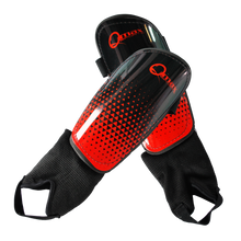 Cargar imagen en el visor de la galería, Canillera Con Tobillera Pro Training QMAX
